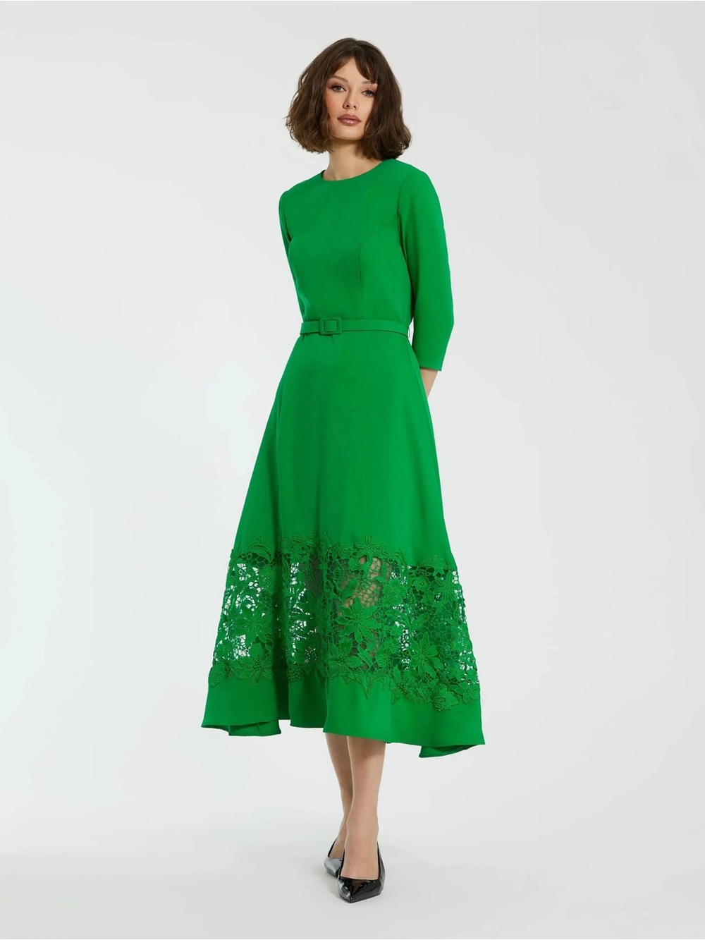MAC DUGGAL Green Crepe Boat Neck Midi Dress With Applique Cut Out